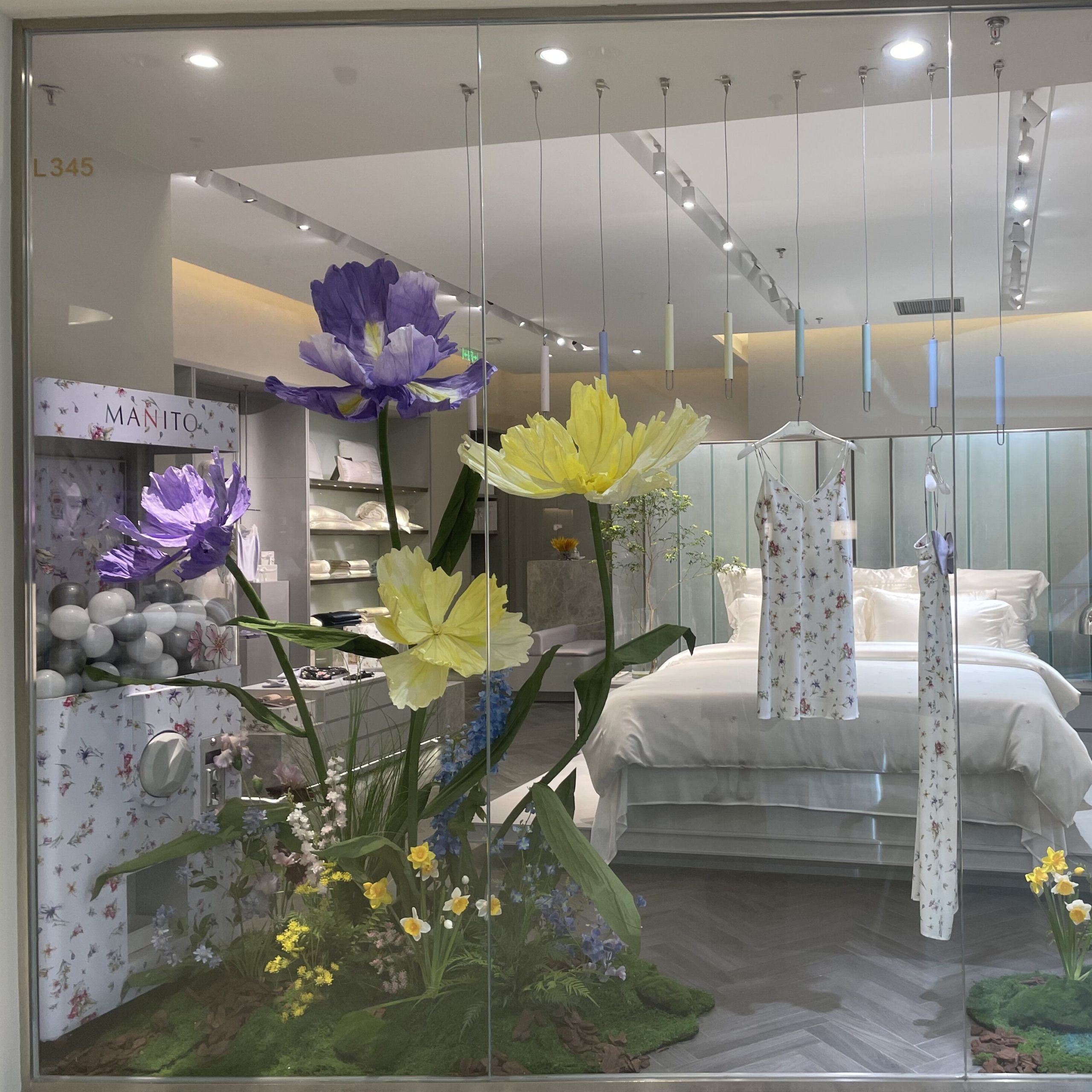 Commercial and retail decor
